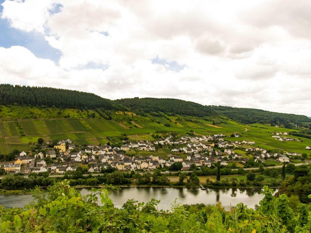 Gaestehaus Falklay Burg  エクステリア 写真